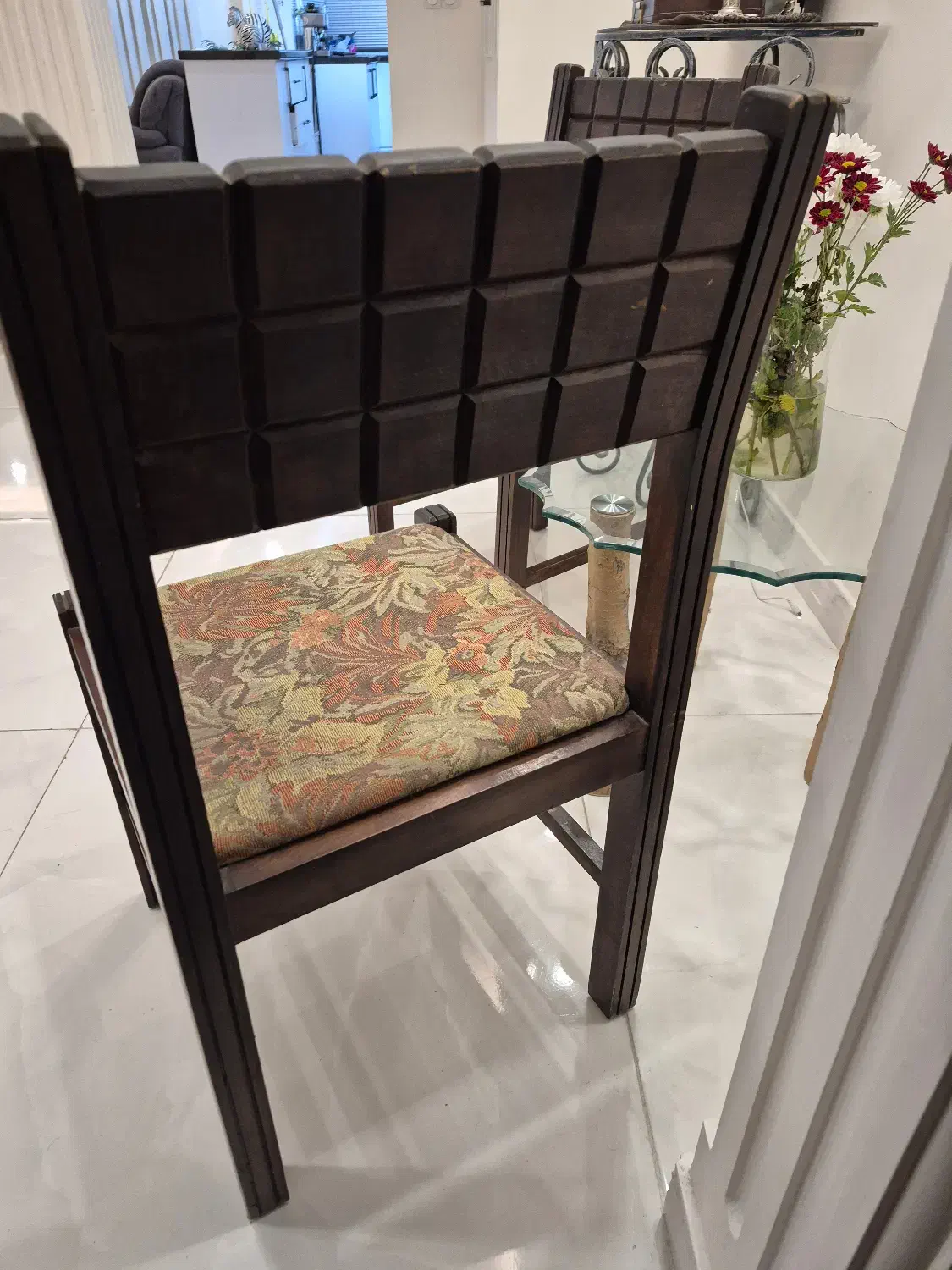 صندلی چوبی قدیمی بسیار مستحکم با رویه کوبلندی|صندلی و نیمکت|تهران, چیتگر شمالی|دیوار