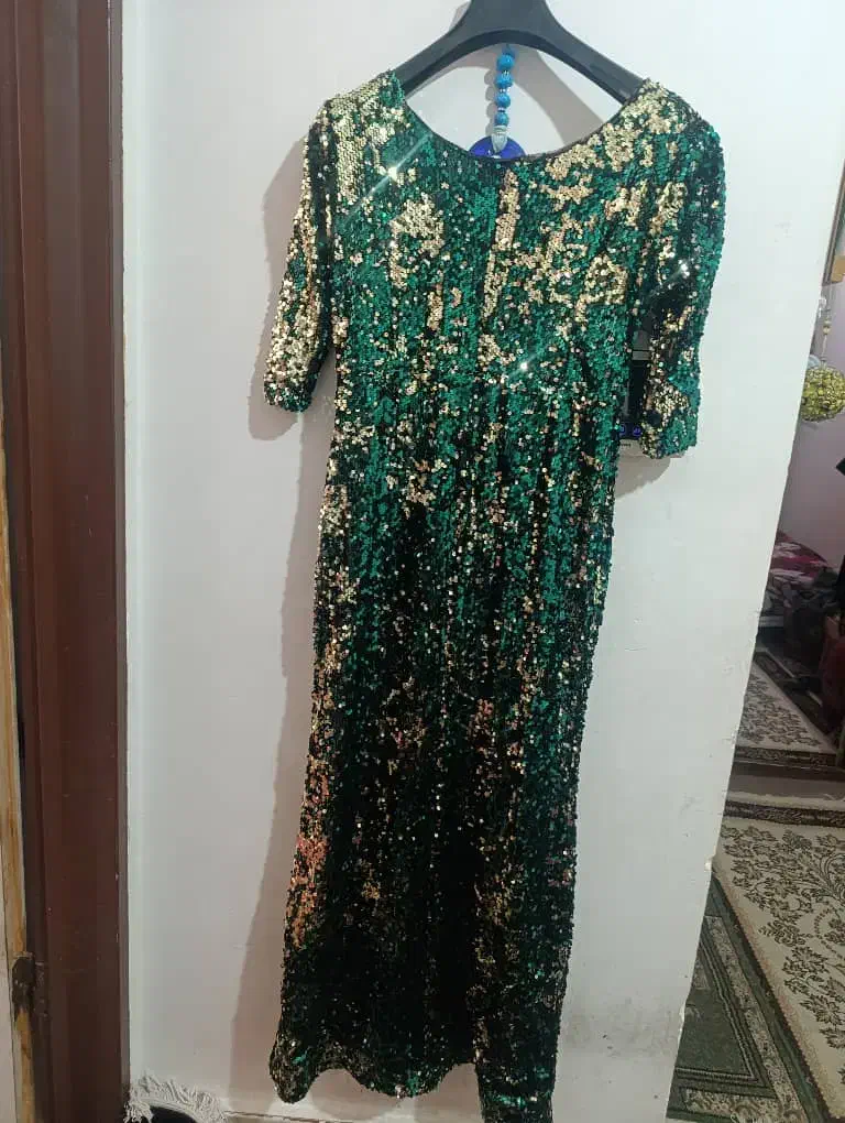 لباس مجلسی|لباس|سراب, |دیوار