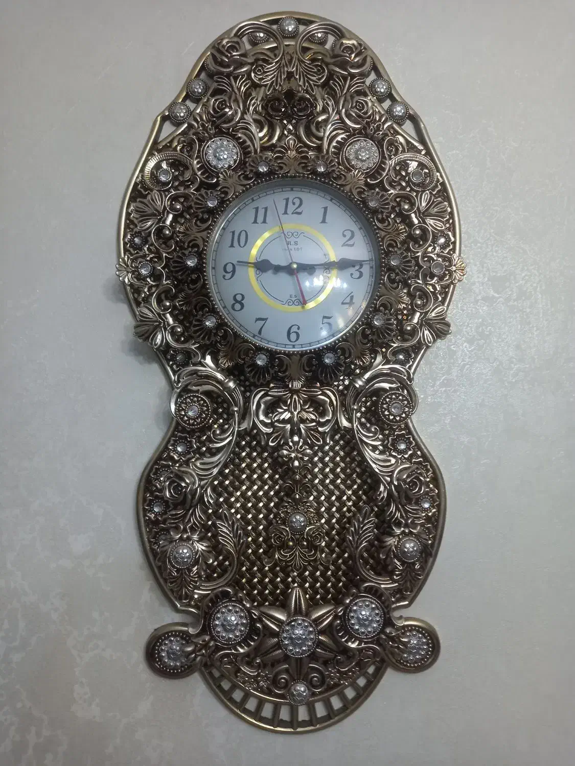 ساعت دیواری  و تابلو قیمت مناسب|ساعت دیواری و تزئینی|کرج, شاهین‌ویلا|دیوار