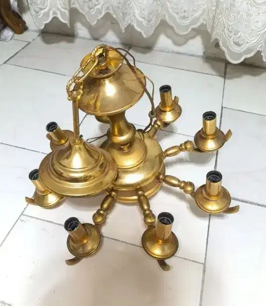 لوستر خراب  وقدیمی طلایی|لوستر و چراغ آویز|شیراز, شهرک امیر کبیر|دیوار