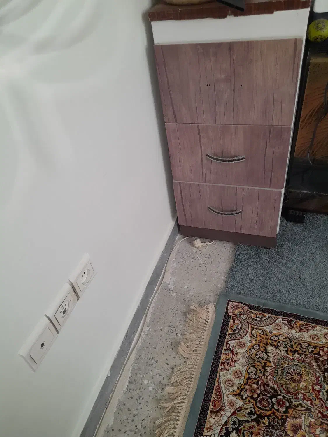 سلام کابینت سه کشوی سالم سالم تخفیف هم داره|جاکفشی، کمد، دراور|اسدآباد, |دیوار