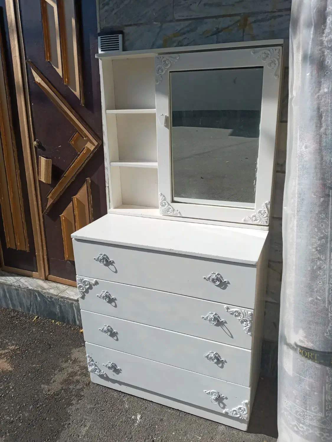 دراور|جاکفشی، کمد، دراور|بروجرد, |دیوار