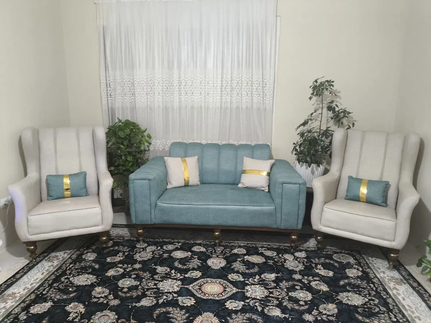 مبل ۷ نفره به همراه میز جلو مبلی|مبلمان خانگی و میز عسلی|پرند, فاز ۶|دیوار