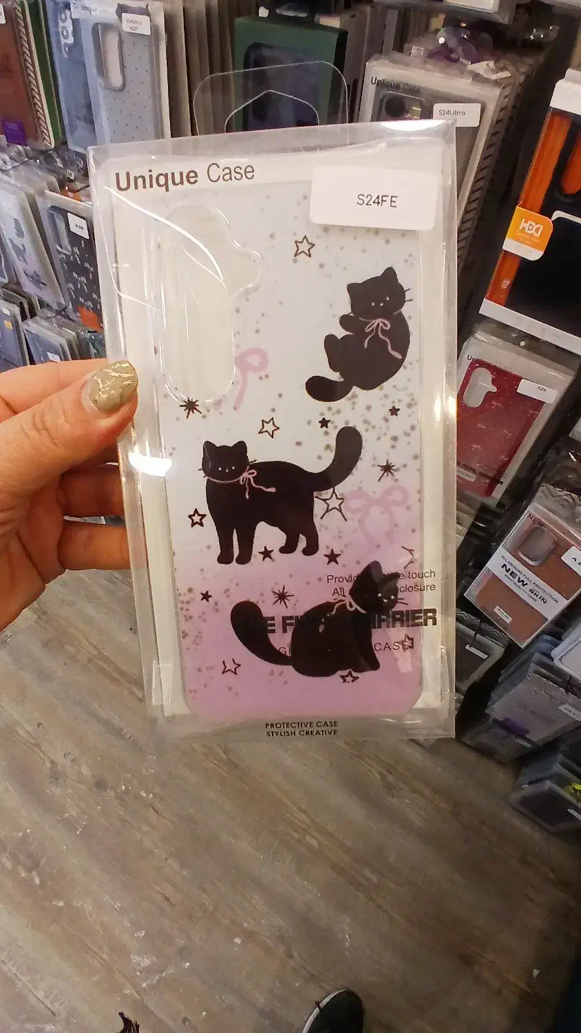 حراج تمامی قاب ها به قیمت خرید  فعلا بصورت تکی|لوازم جانبی موبایل و تبلت|رشت, سعدی (تختی)|دیوار