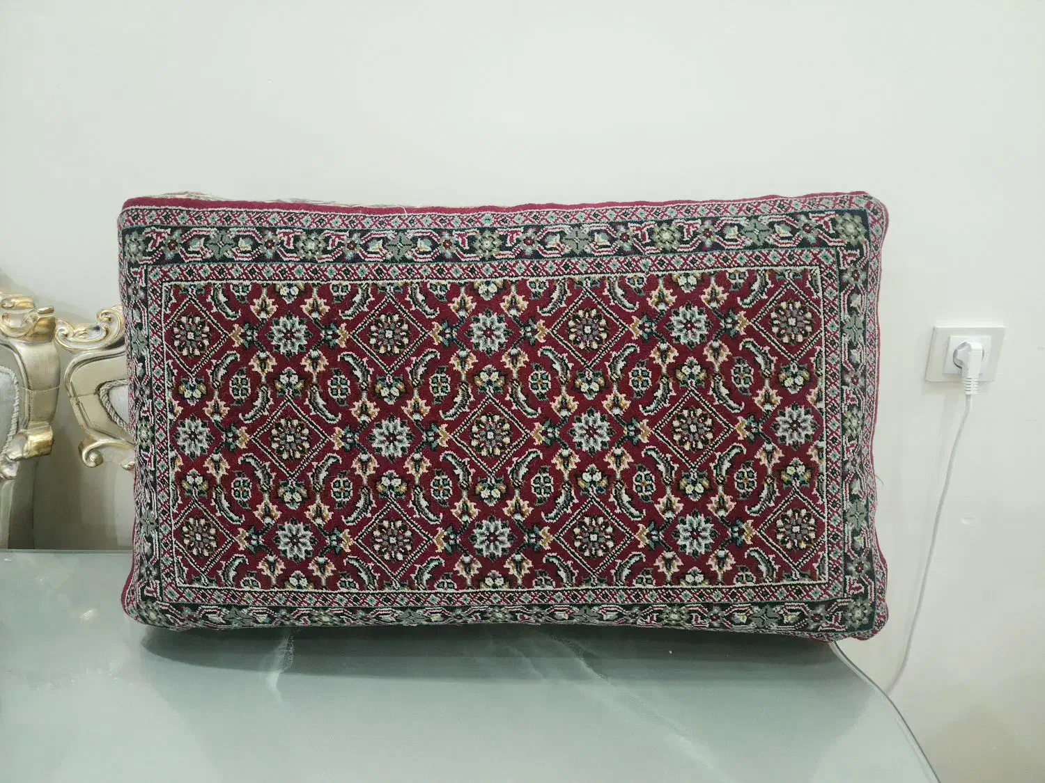 پشتی سنتی با رویه فرش ماشینی|پشتی|اهواز, کمپلو شمالی|دیوار