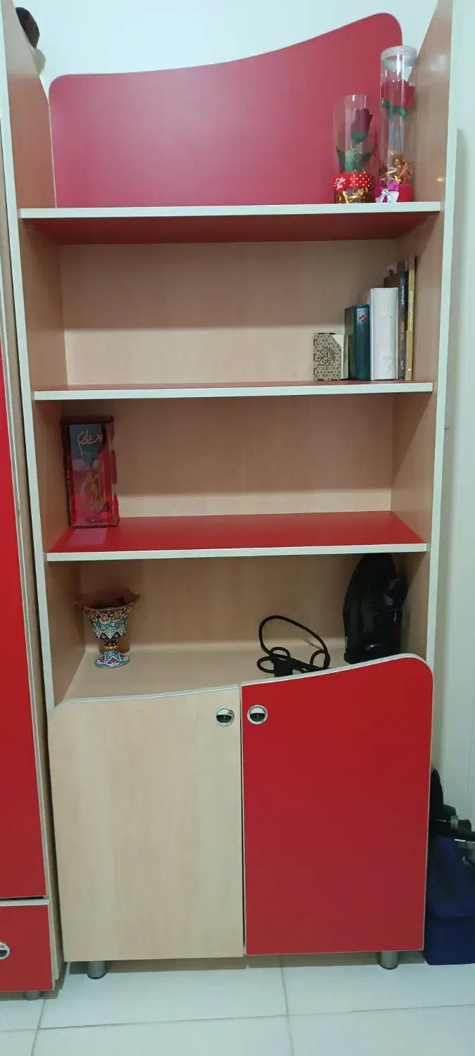 کتابخانه|کتابخانه، شلف، قفسههای دیواری|قدس, شهرقدس|دیوار