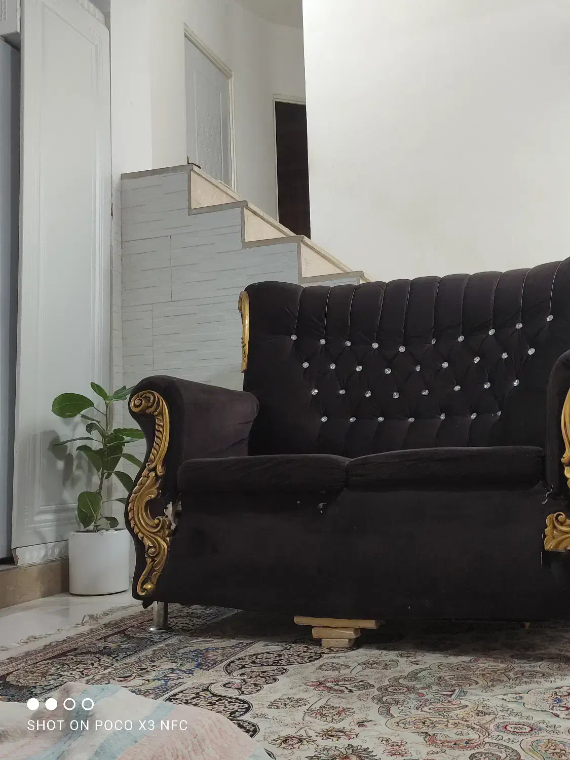 مبل راحتی مفت|مبلمان خانگی و میز عسلی|مرودشت, ثبت احوال|دیوار