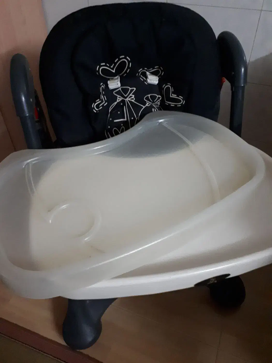 صندلی غذا|تخت و صندلی بچه|قم, شهرک سازمان آب|دیوار