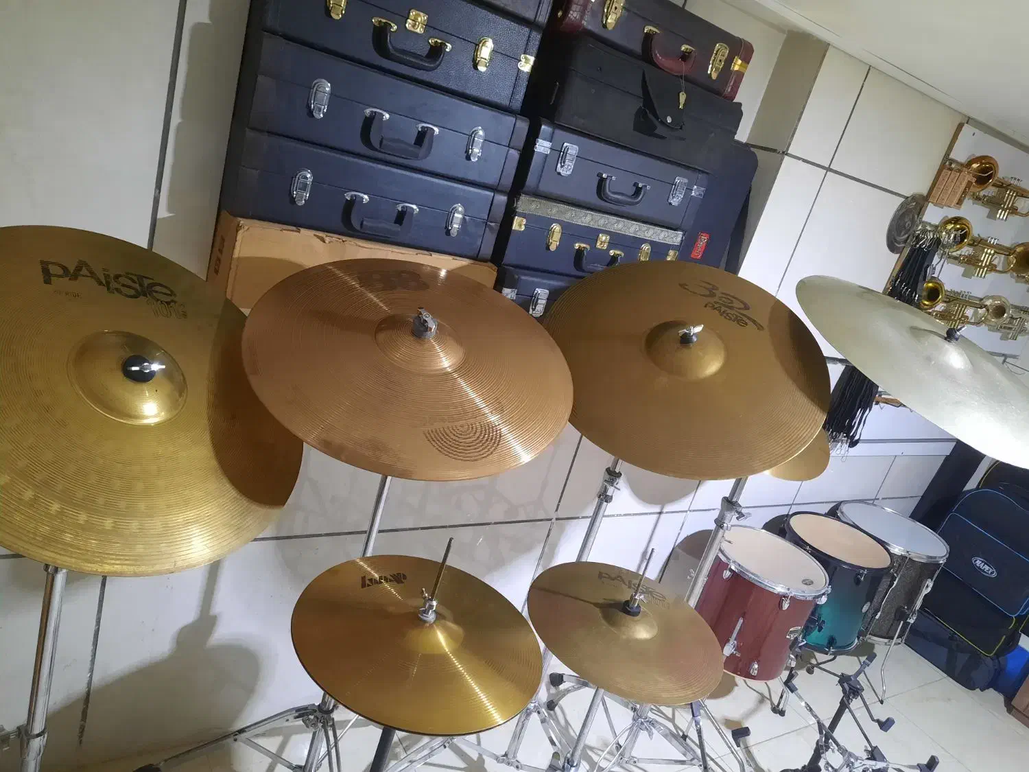 سنج|درام و پرکاشن|برخوار, |دیوار