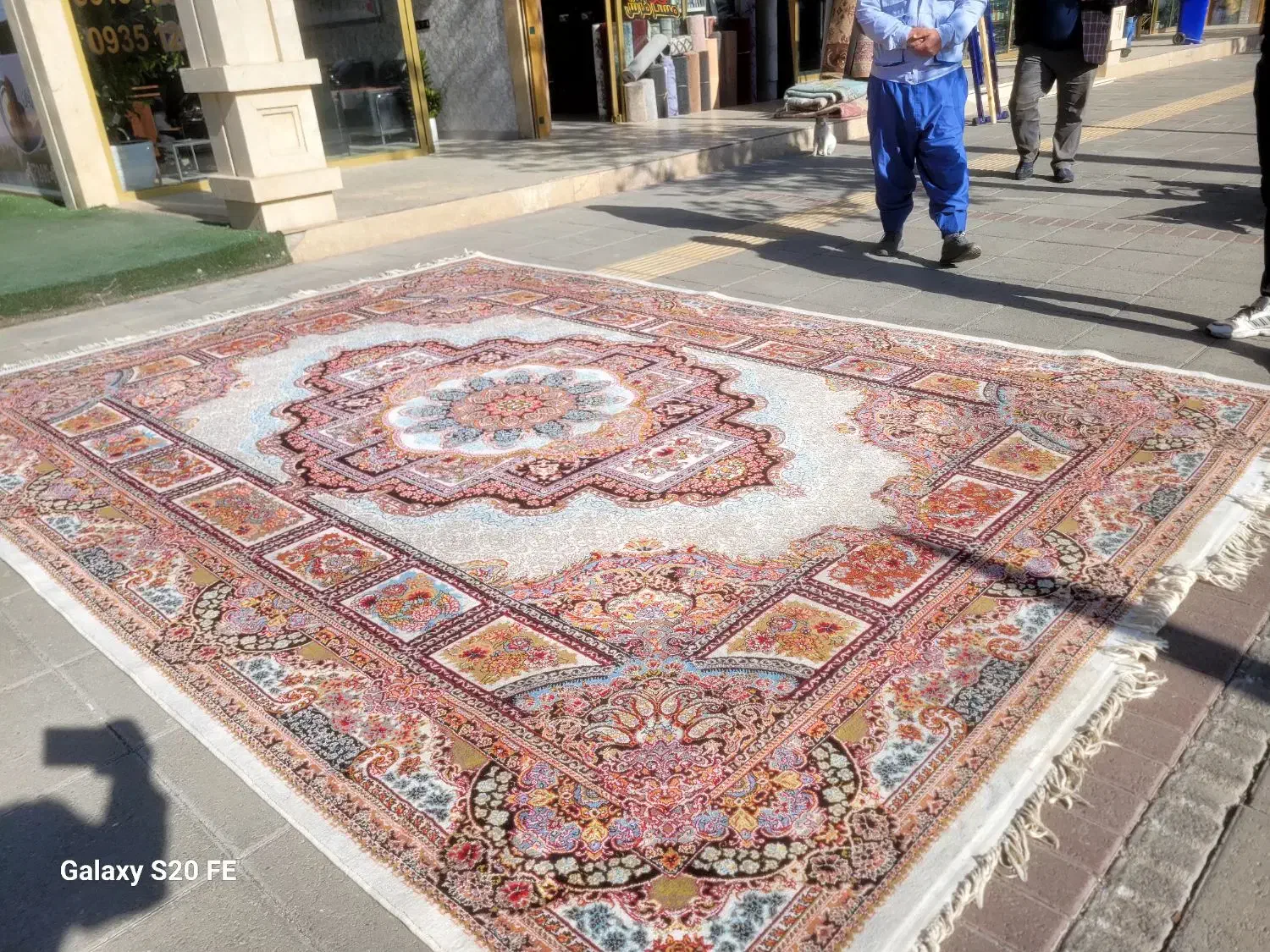 فرش ۱۲ متری کم کار|فرش|گلبهار, شهر جدید گلبهار|دیوار