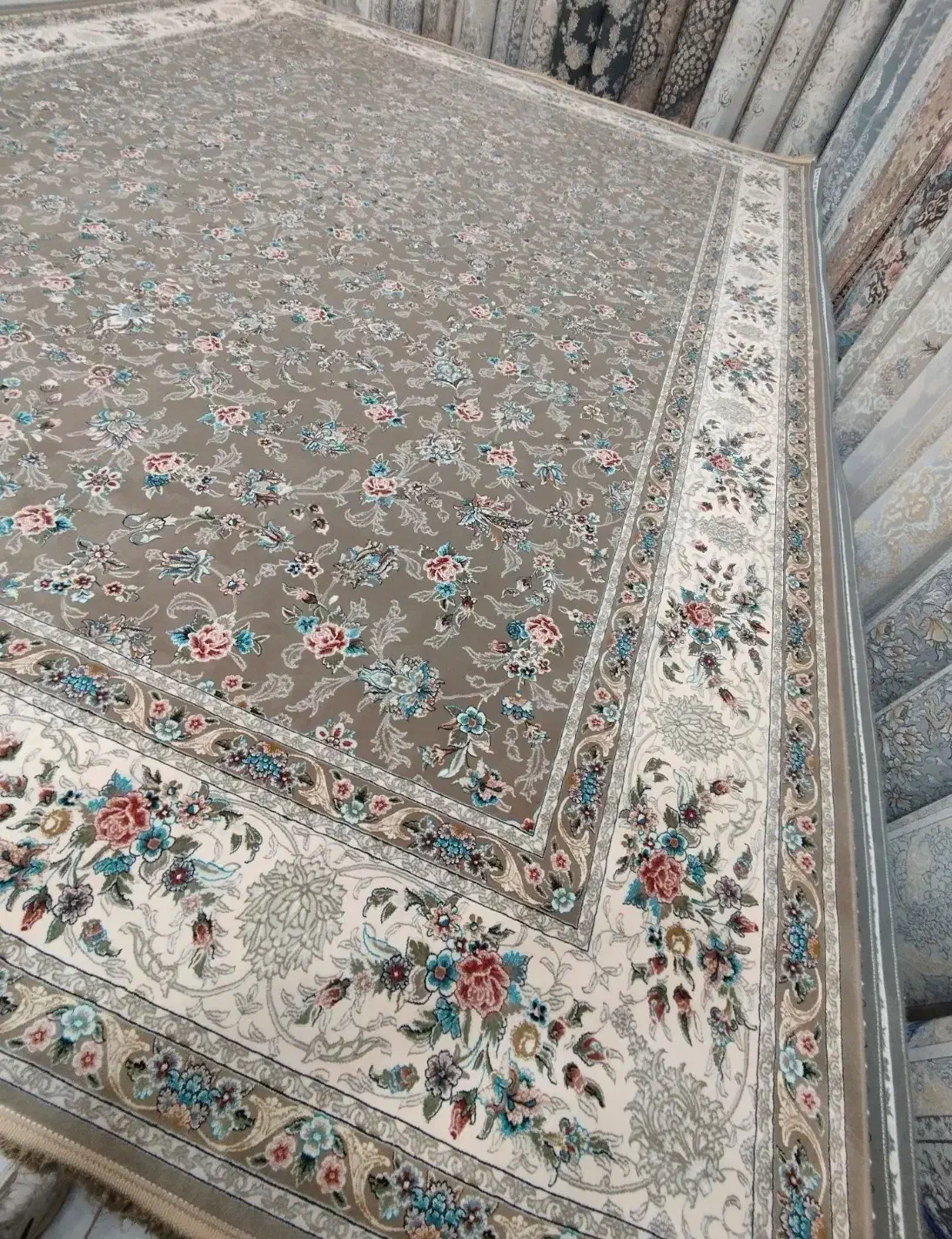 فرش ۱۲متر تراکم بالا جنس خوب|فرش|بیرجند, |دیوار