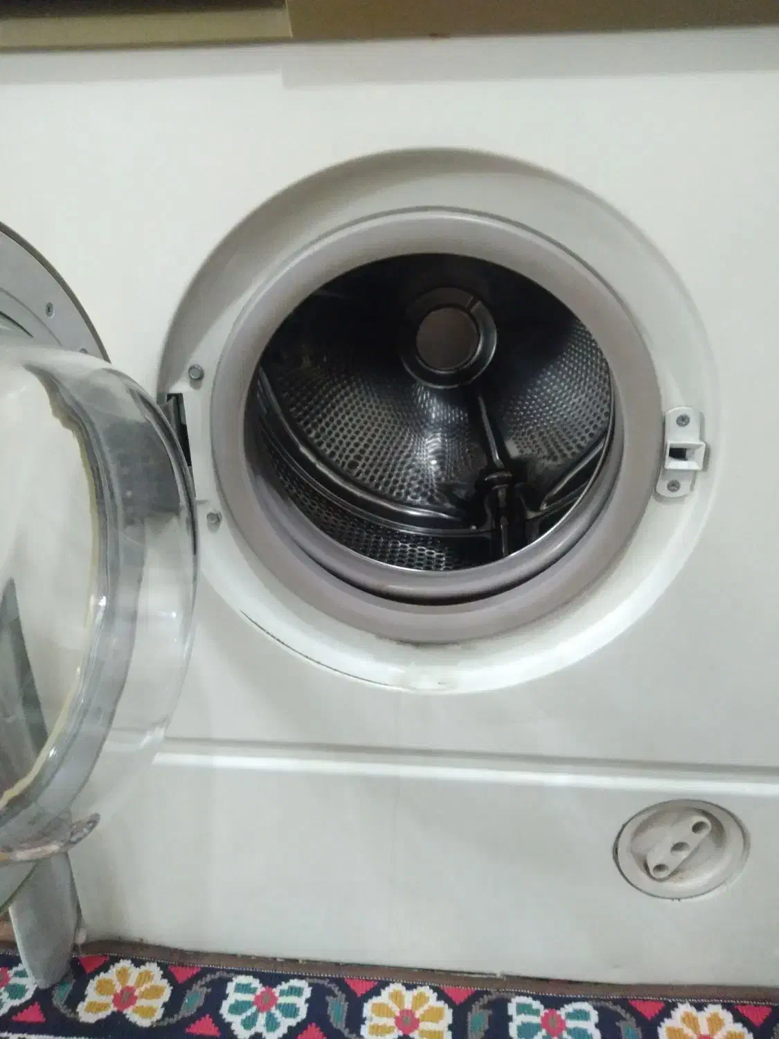 لباسشویی اتوماتیک ۶کیلویی سالم سالم|ماشین لباسشویی و خشک‌کن لباس|دورود, |دیوار