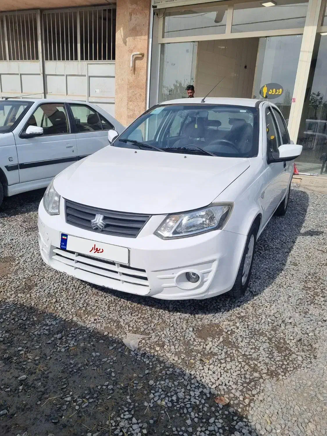 ساینا ۱۴۰۱|خودرو سواری و وانت|فلاورجان, |دیوار