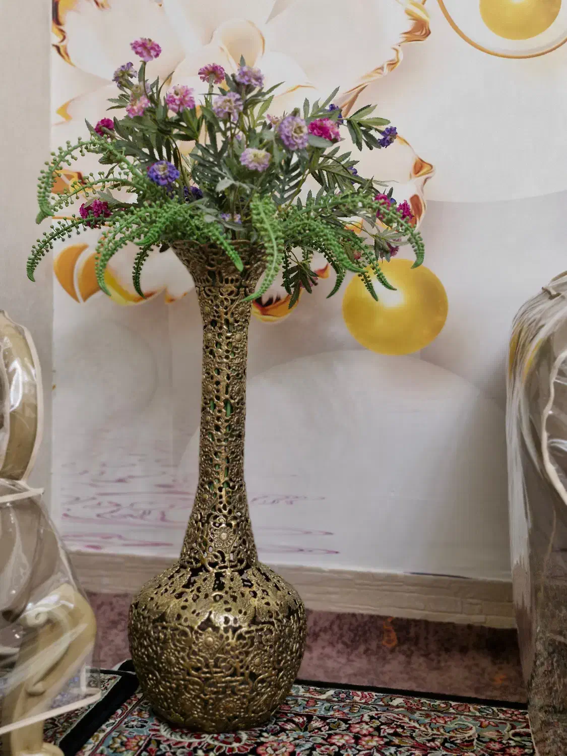 گلدان برنز|گل مصنوعی|اشتهارد, |دیوار