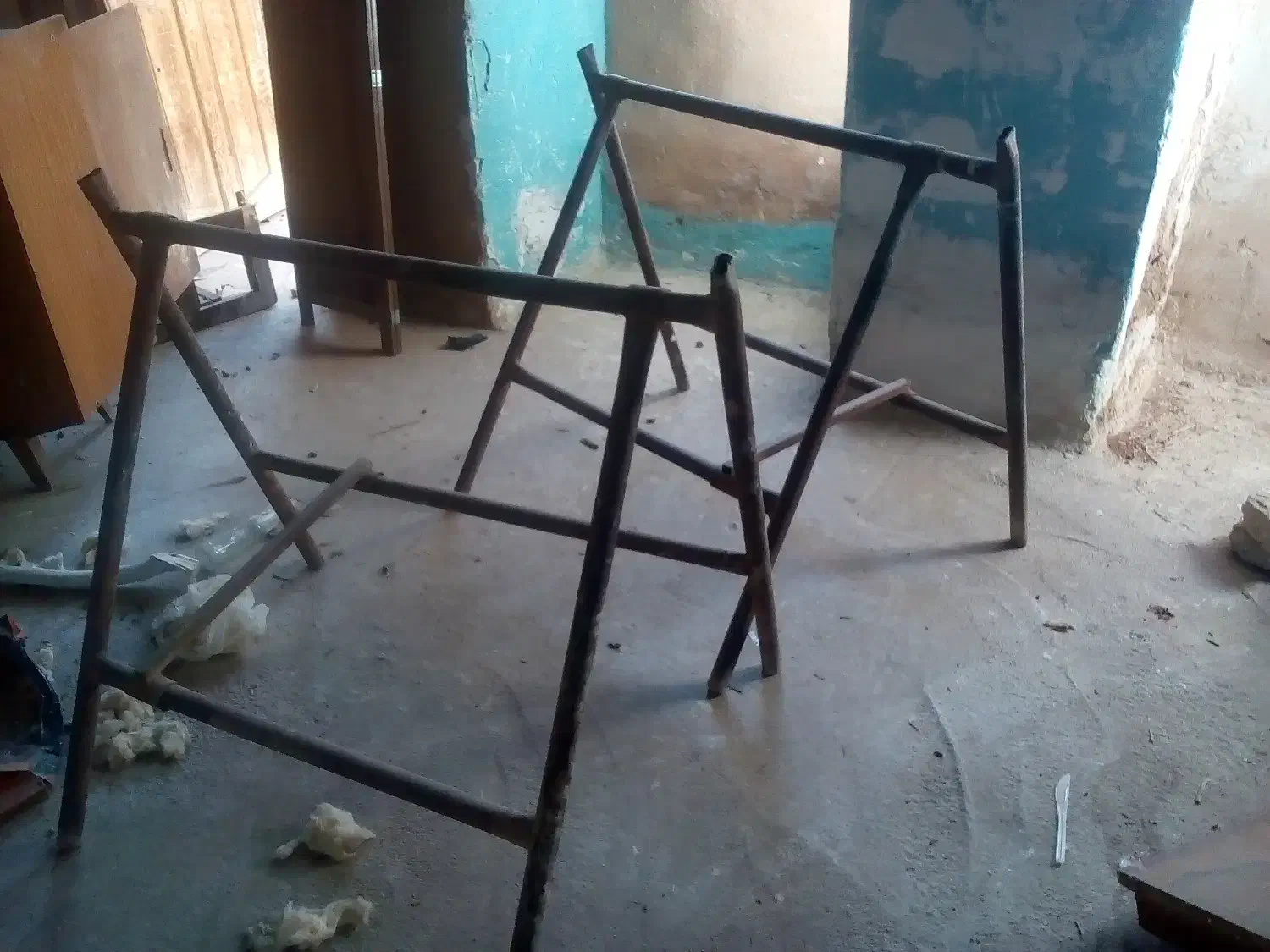 دو عدد میزکار تاشو و دو عدد سینک ظرفشویی|ابزارآلات|شیراز, ستارخان|دیوار