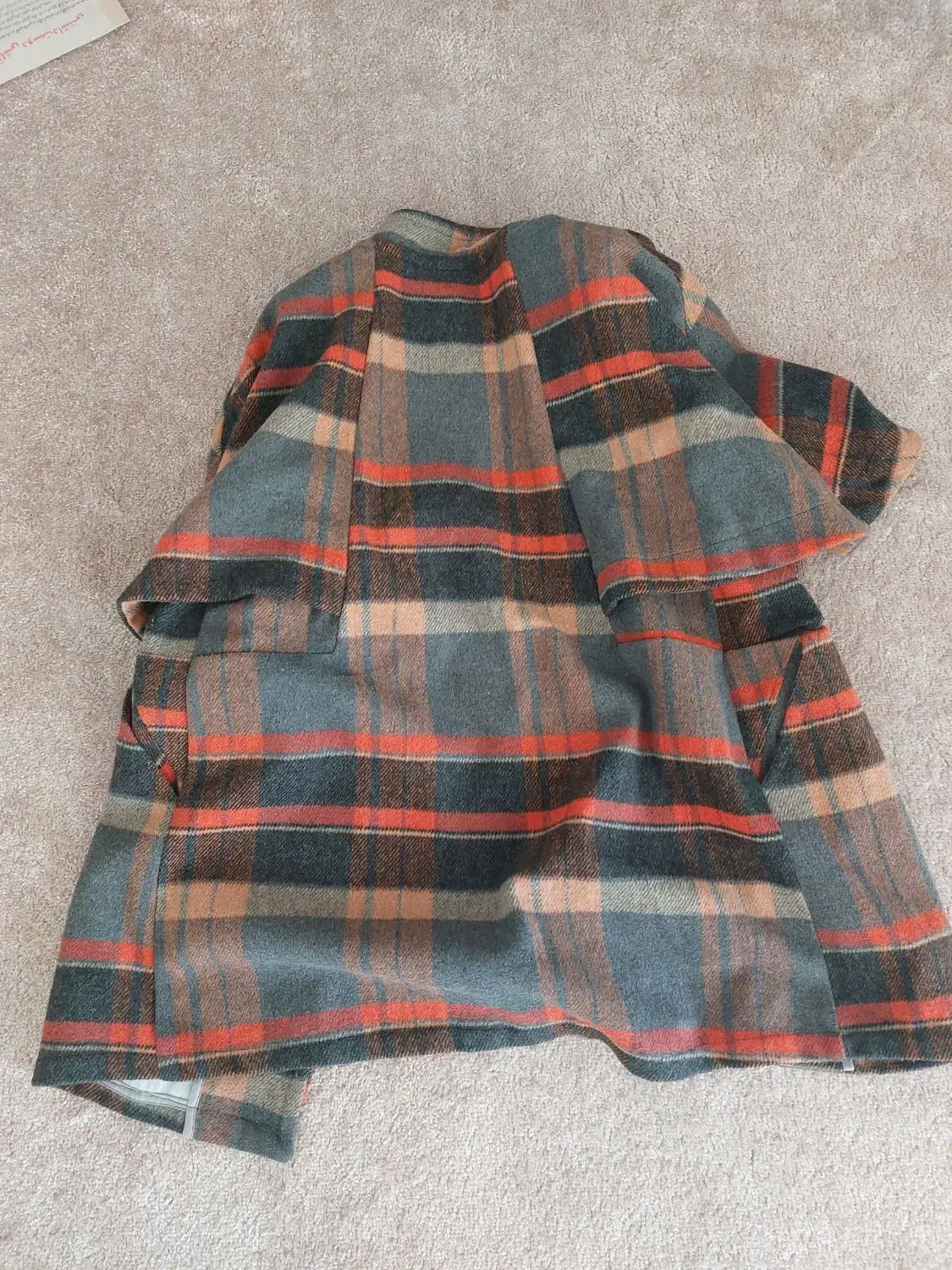 کاپشن وپالتو|لباس|اسلام‌شهر, شهرک قائمیه|دیوار