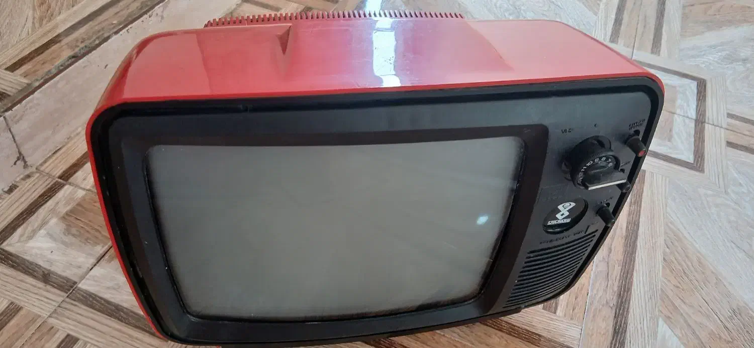 تلویزیون قدیمی نوستالژیک|تلویزیون و پروژکتور|پاکدشت, حصار امیر|دیوار