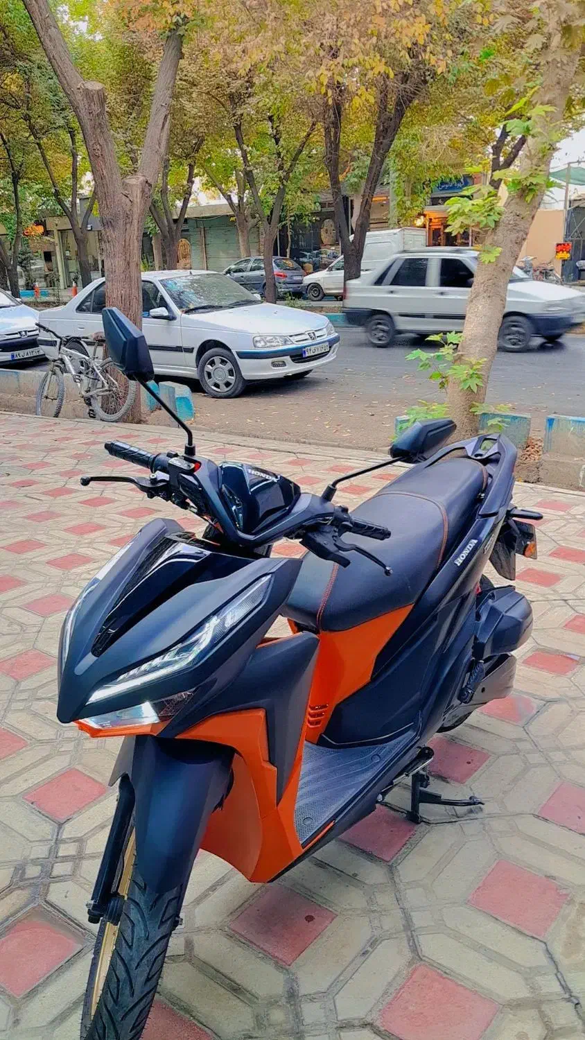 موتورسیکلت طرح کلیک همراه جهان|موتورسیکلت|اصفهان, خانه اصفهان|دیوار