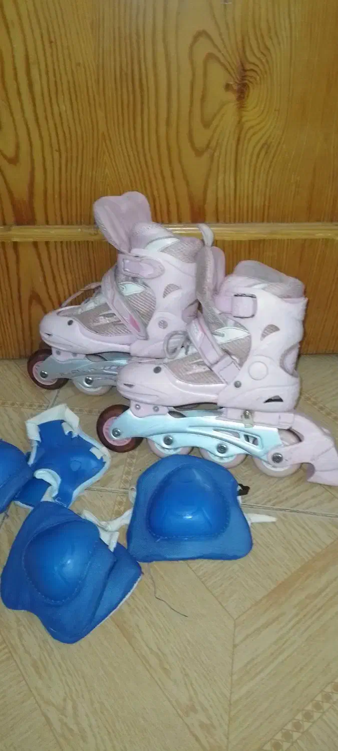 کفش اسکیت|دوچرخه، اسکیت، اسکوتر|رشت, حسین آباد|دیوار