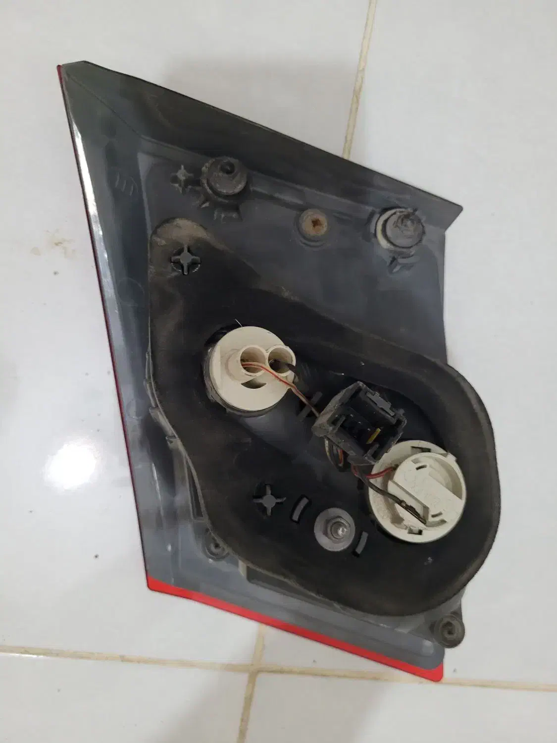 چراغ خطر عقب رنو سفران- نصب روی صندوق سمت راننده|قطعات یدکی و لوازم جانبی|چابهار, |دیوار