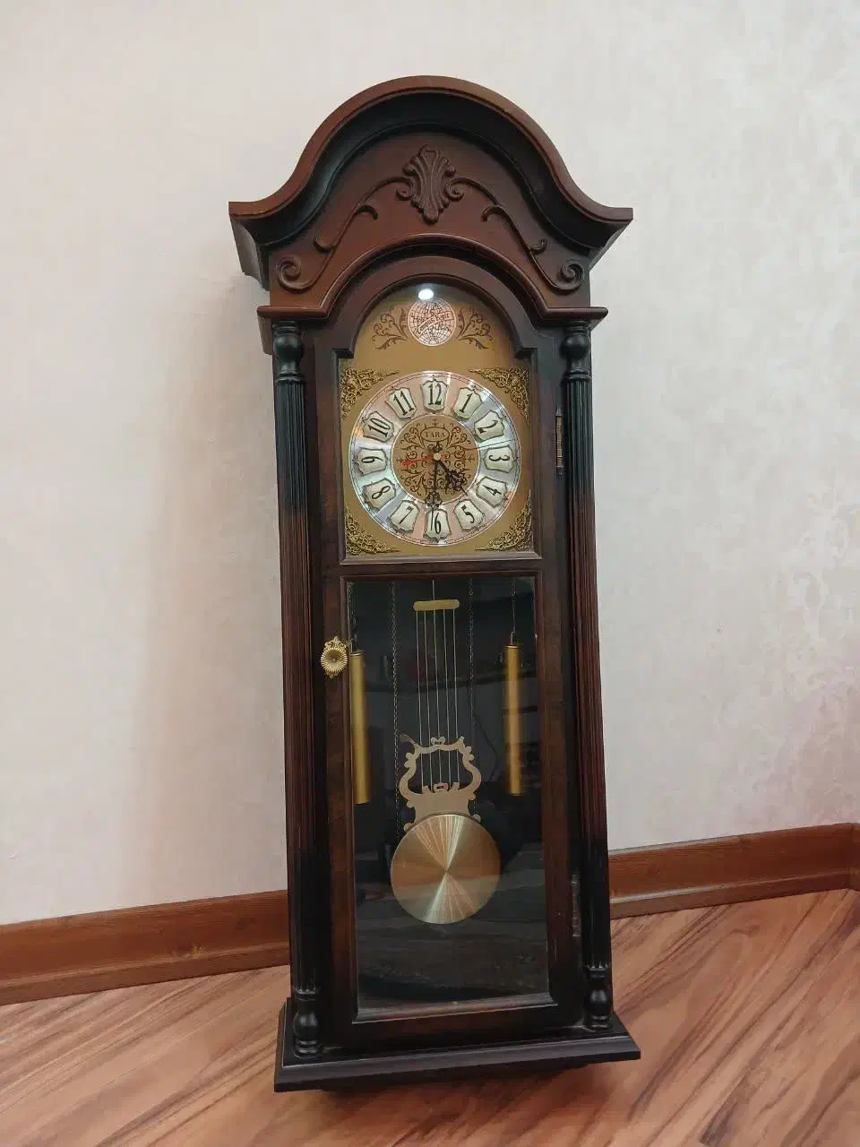 ساعت دیواری قاب وقابل پرده|ساعت دیواری و تزئینی|اراک, |دیوار