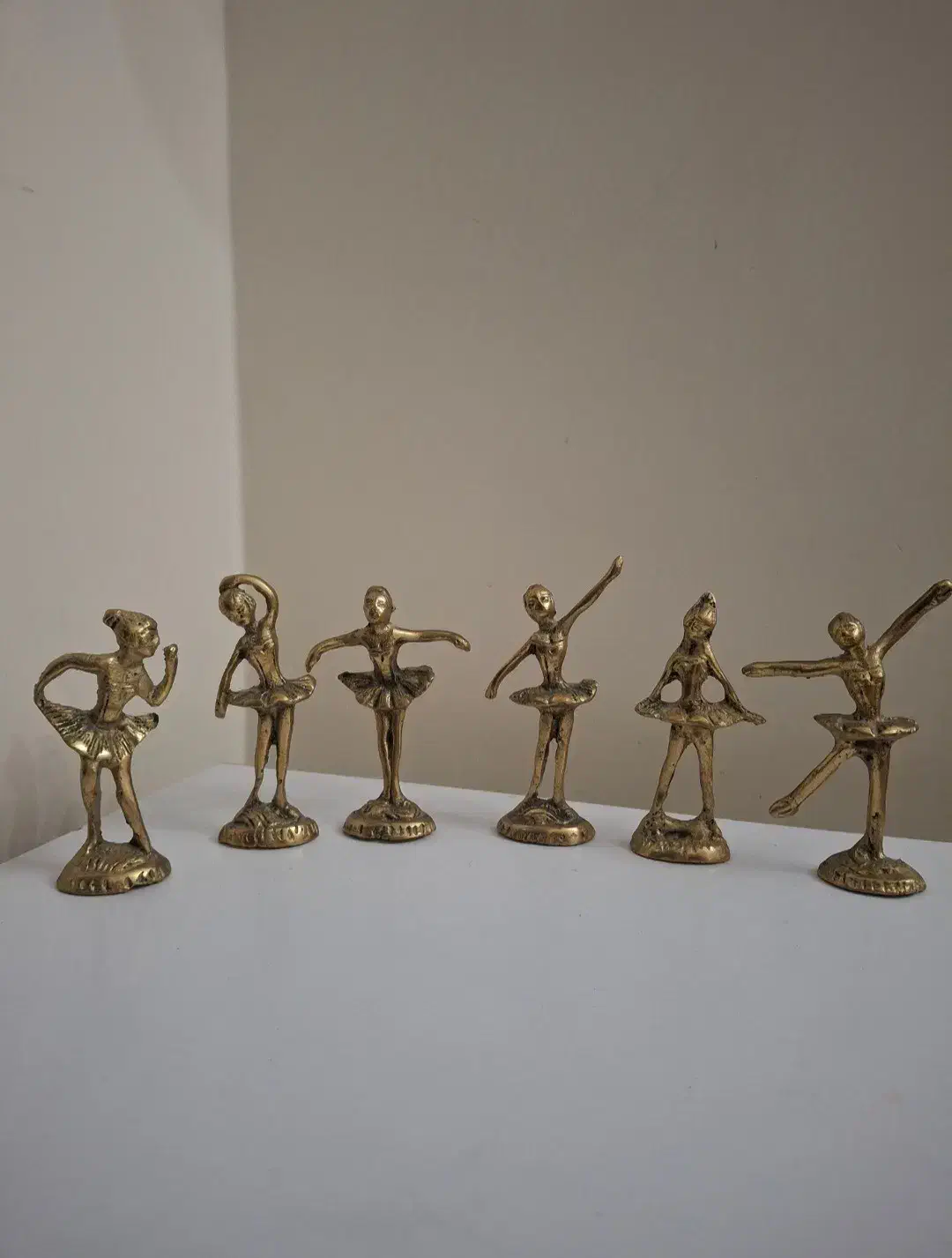 بالرین برنز|مجسمه، تندیس، ماکت|میانه, |دیوار