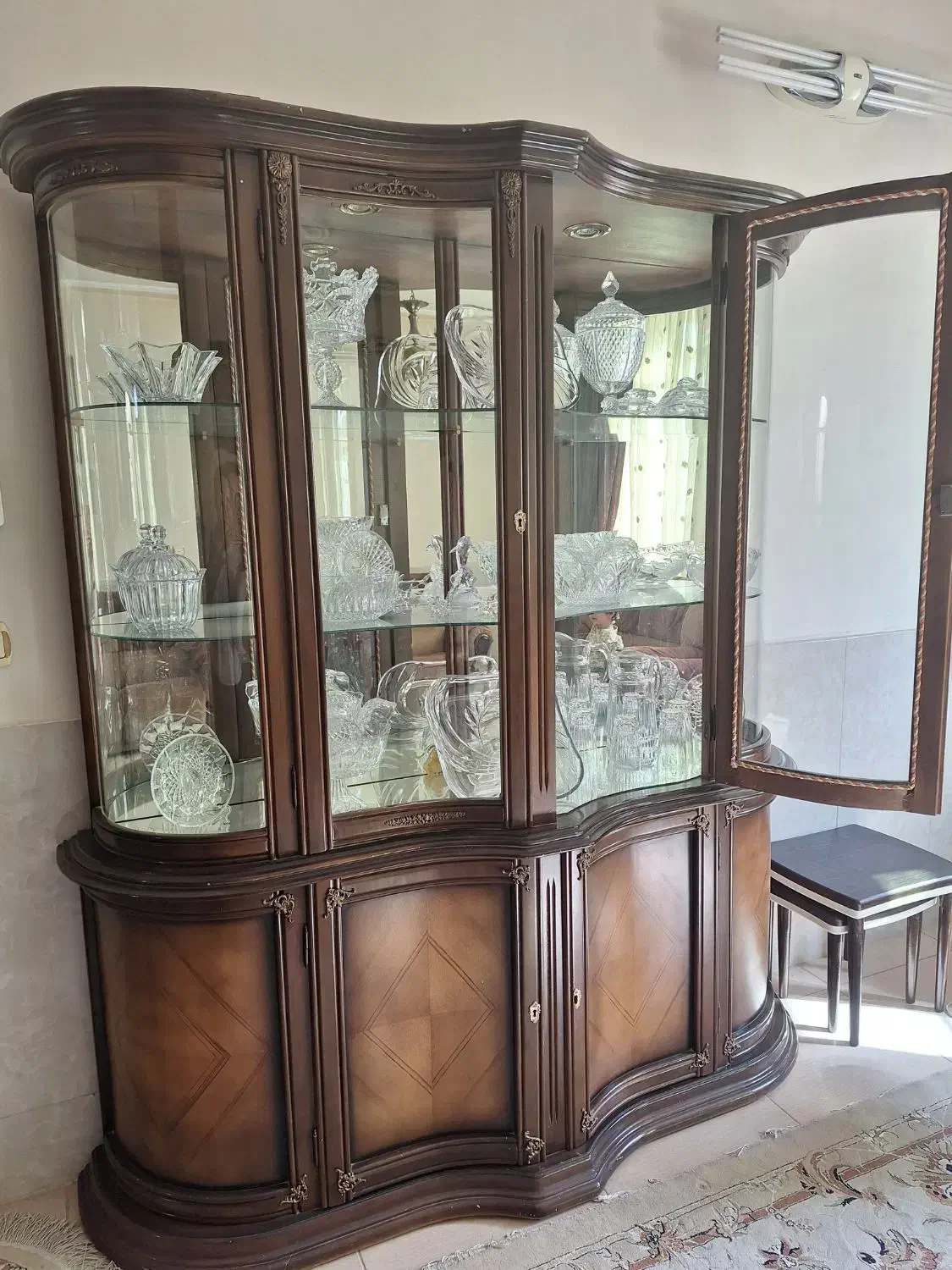 بوفه|بوفه، ویترین، کنسول|رباط‌کریم, رباط‌کریم|دیوار