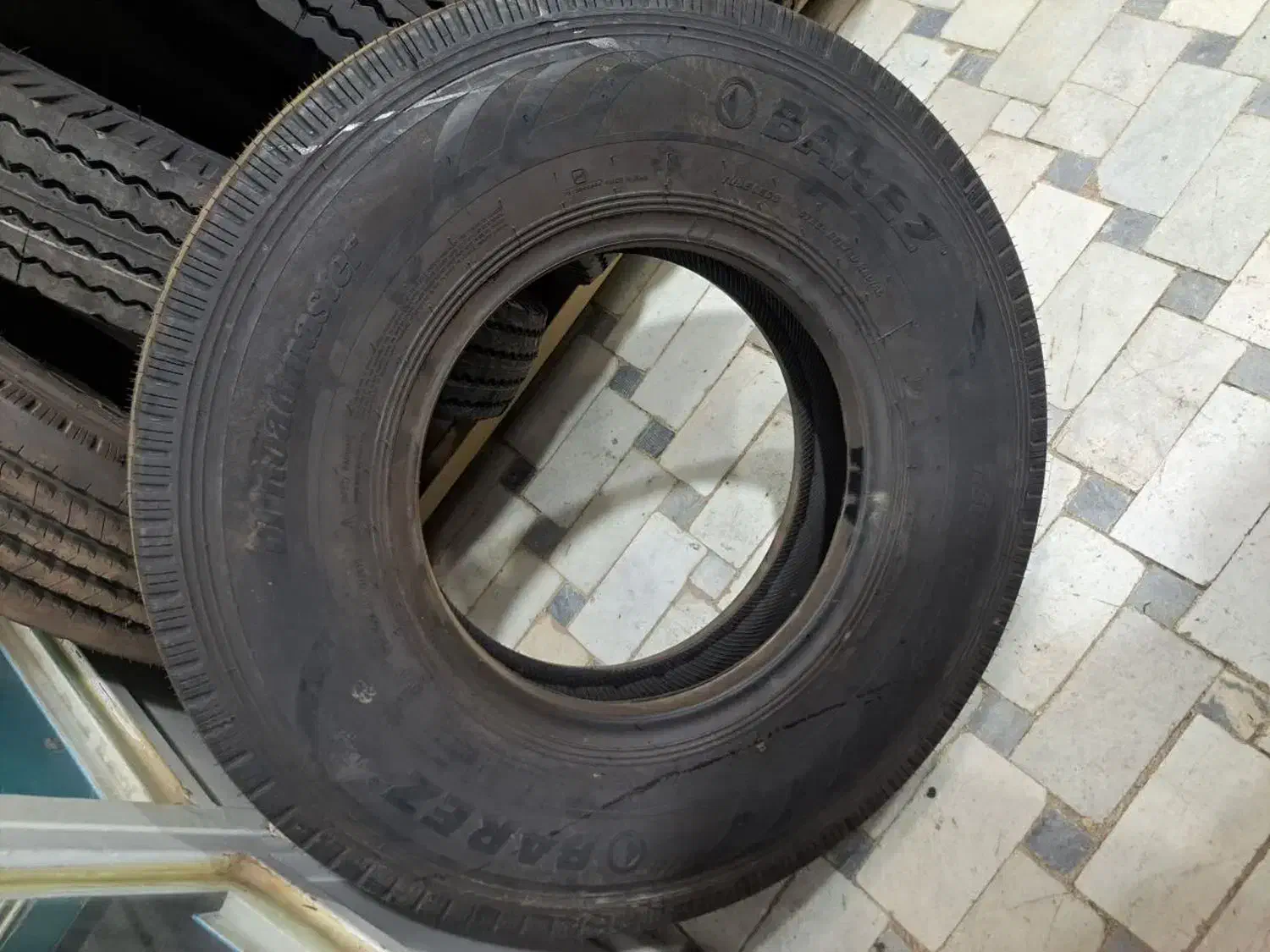 لاستیک نیسان|قطعات یدکی و لوازم جانبی|میبد, |دیوار