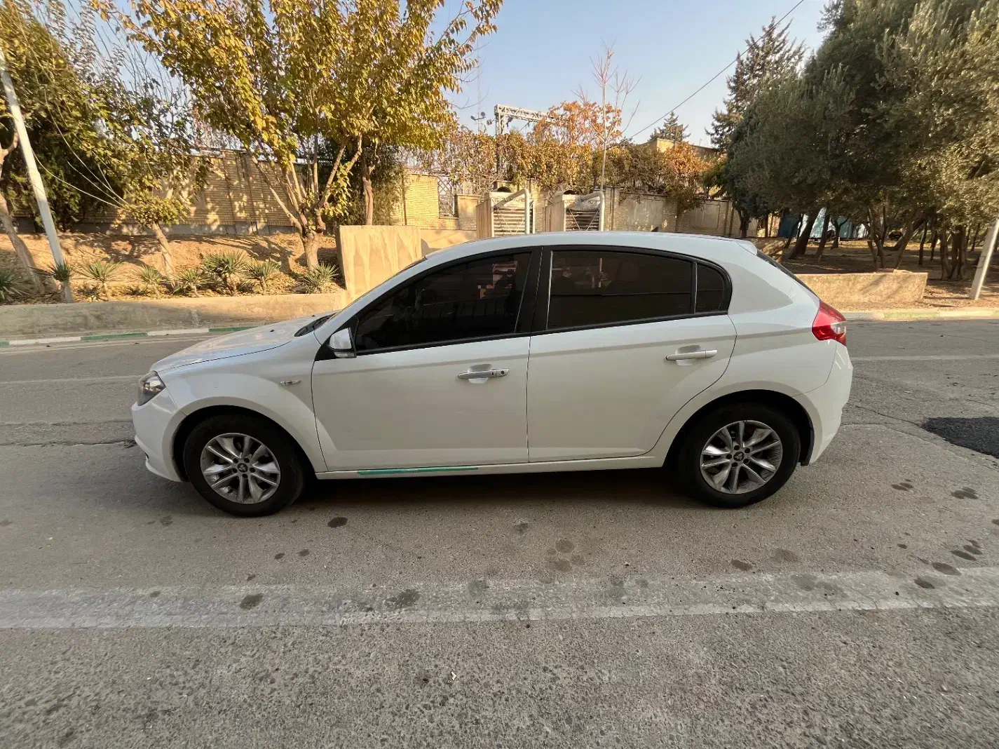 برلیانس H320 اتو ۱۶۵۰ بی رنگ|خودرو سواری و وانت|تهران, فردوس|دیوار