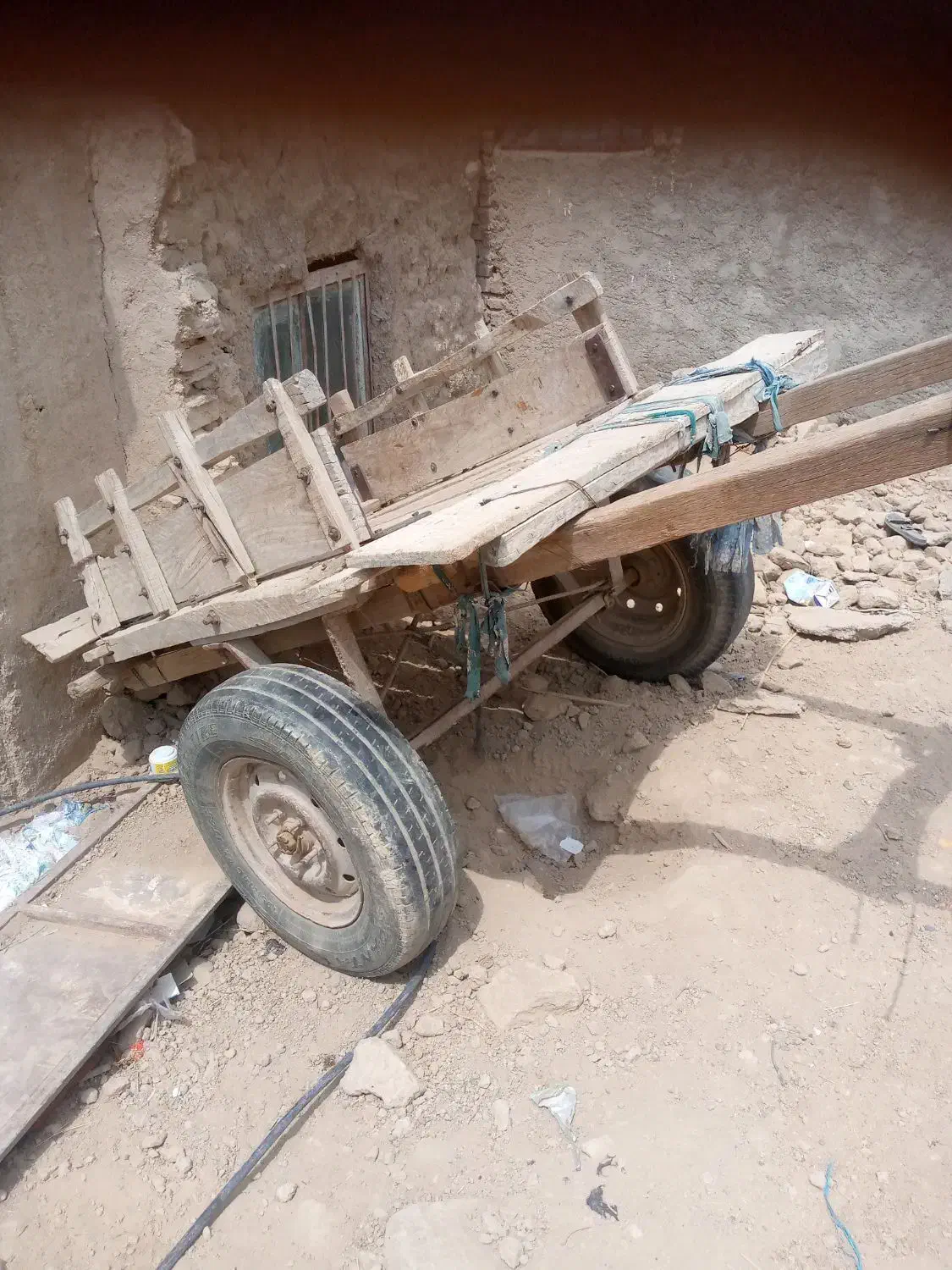 مزرعه|حیوانات مزرعه|سیب و سوران, |دیوار