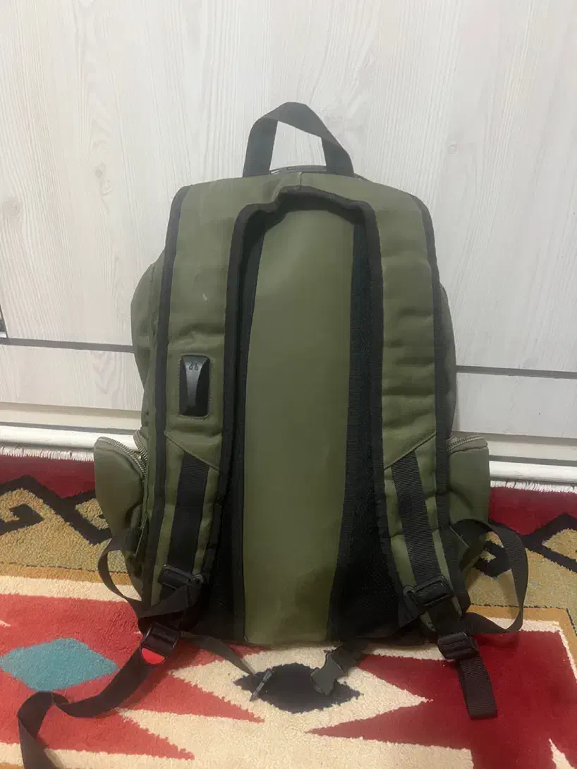 کوله پشتی پیرگاردین|کیف، کفش، کمربند|کرج, اسلامآباد|دیوار