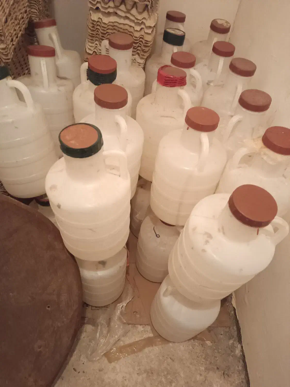 دبه|ظروف نگهدارنده، پلاستیکی، یک‌بارمصرف|پرند, فاز ۵|دیوار