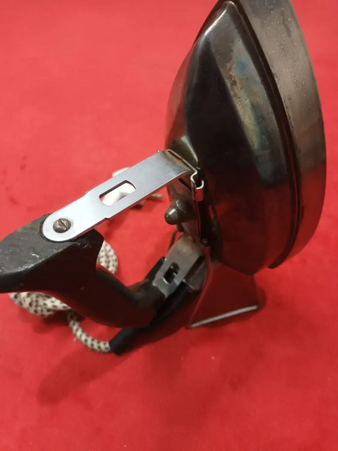 اتو قدیمی ..|کلکسیون اشیاء عتیقه|مشهد, رده|دیوار