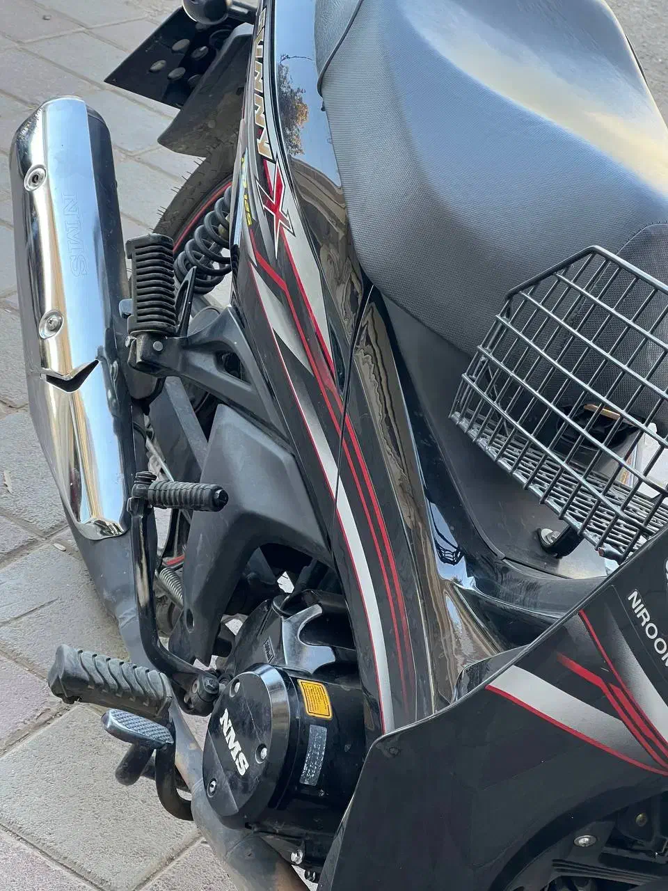 موتور لاکی پروازمدل ۴۰۳|موتورسیکلت|نیشابور, دارایی|دیوار