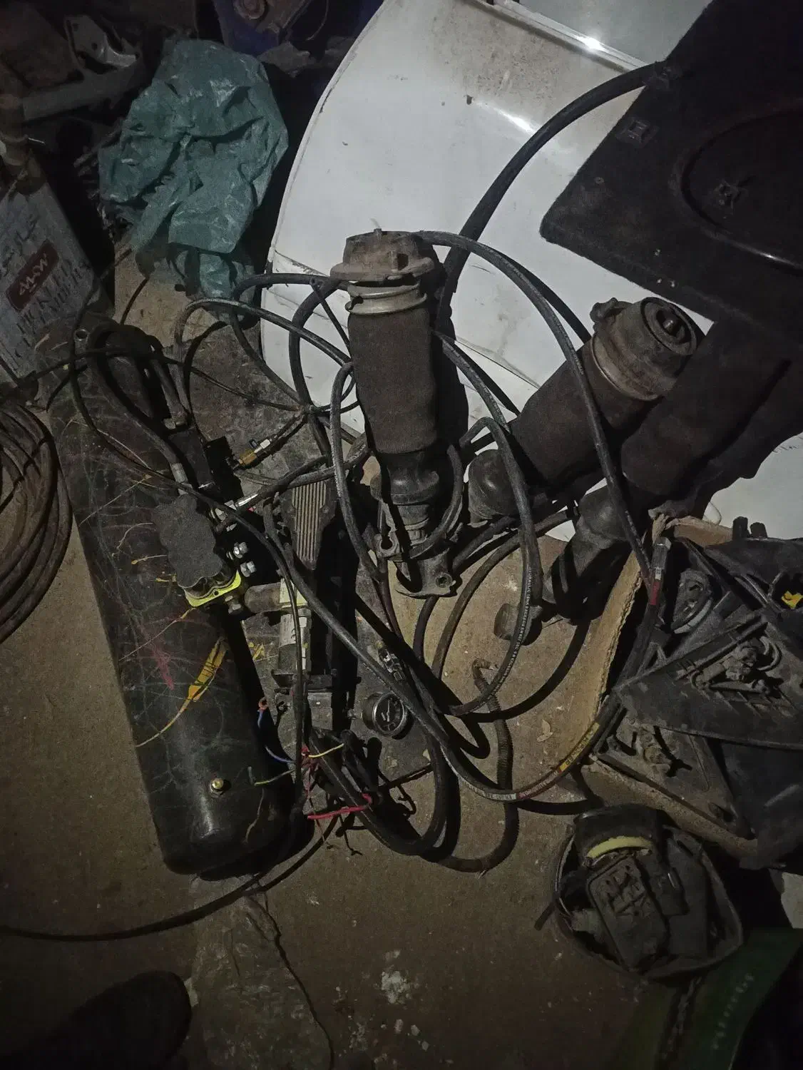 پنوماتیک و سیستم|قطعات یدکی و لوازم جانبی|کرمان, |دیوار