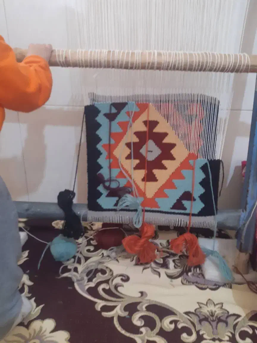 نخ اکریلیک|لوازم خیاطی و بافتنی|قدس, شهر‌قدس|دیوار