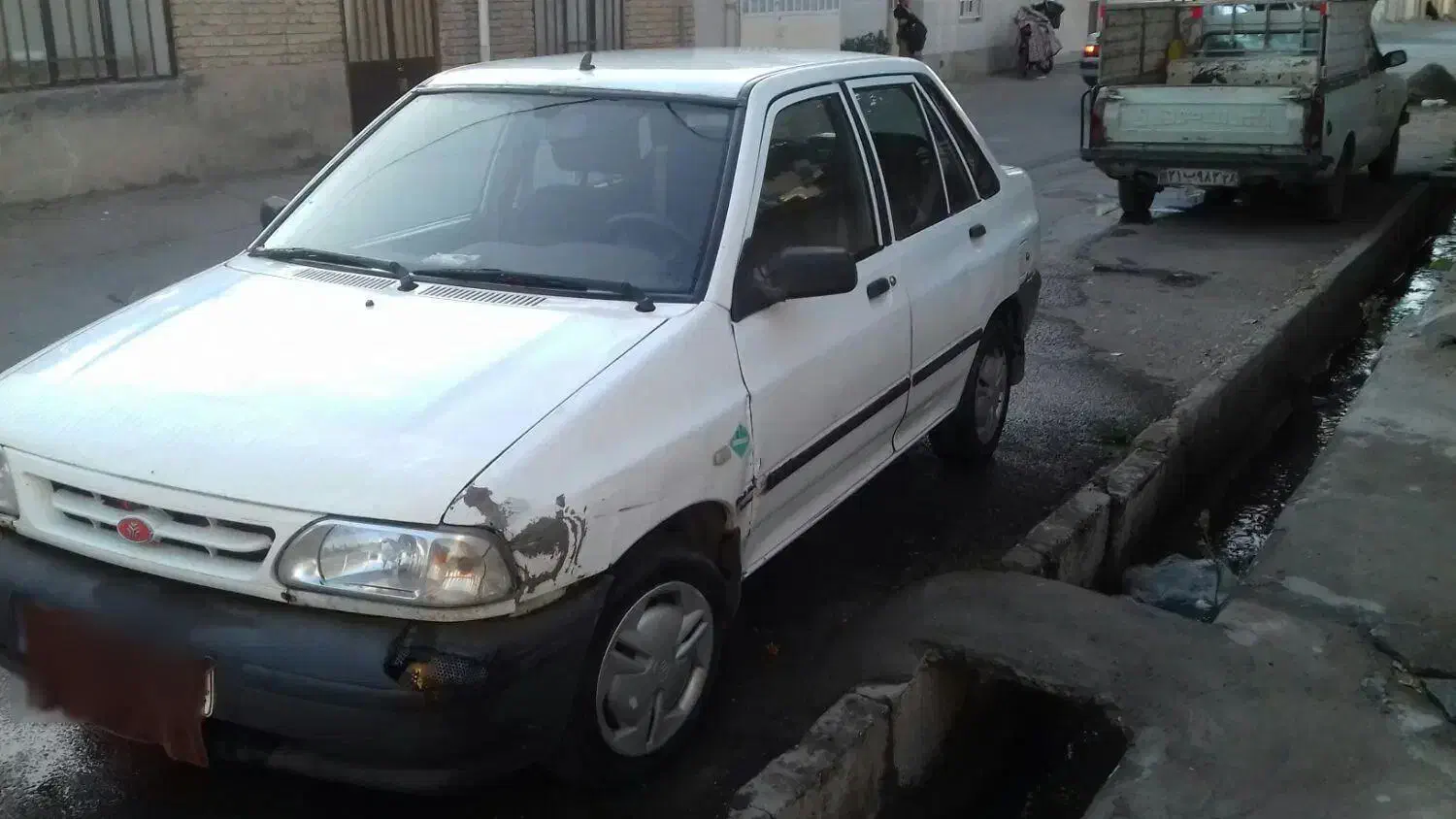 پرایدسفید|خودرو سواری و وانت|نهاوند, |دیوار