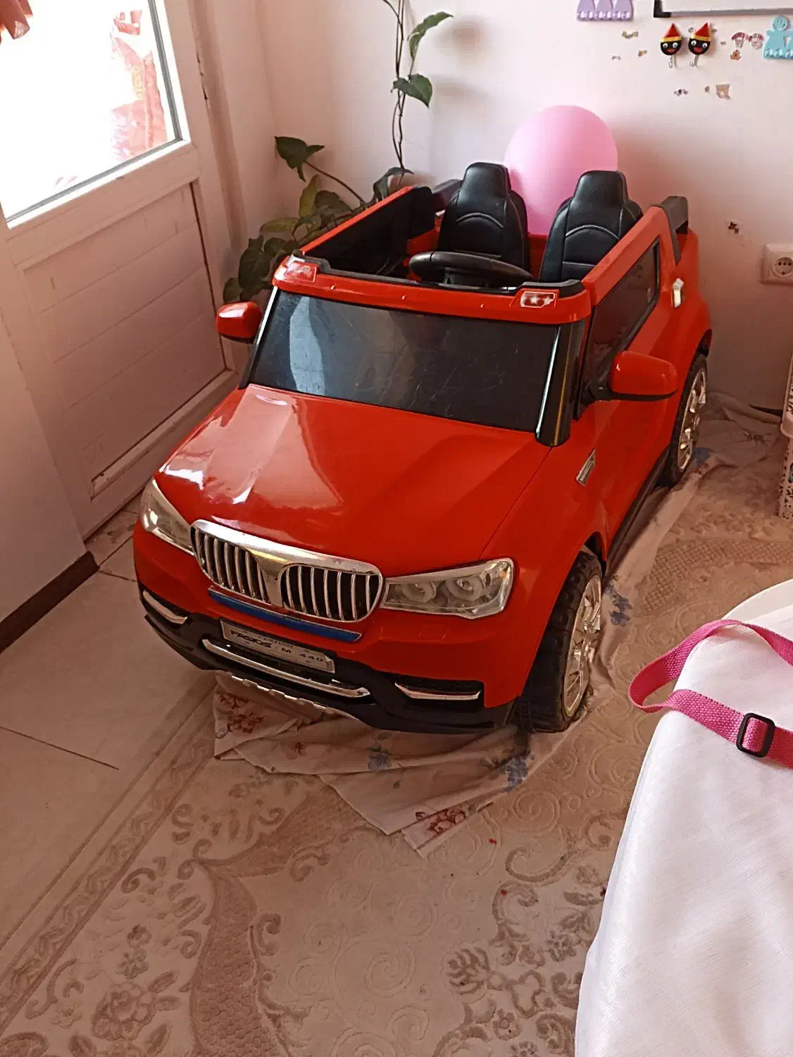 ماشین شارژی چهار موتوره در حد نو|اسباببازی بچه|پردیس, فاز ۱۱|دیوار