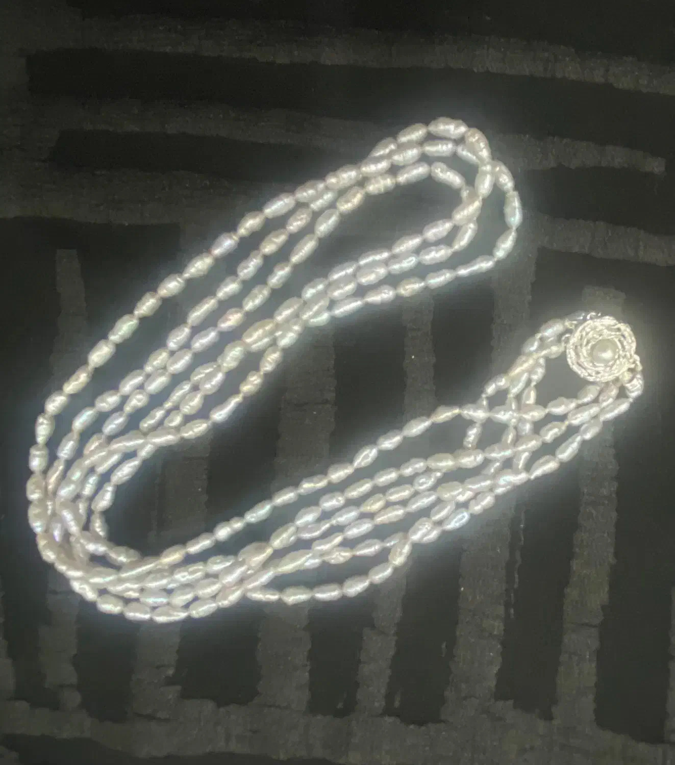 گردنبندمرواریدنقره ای سه رج اصل|جواهرات|تهران, آسمان|دیوار