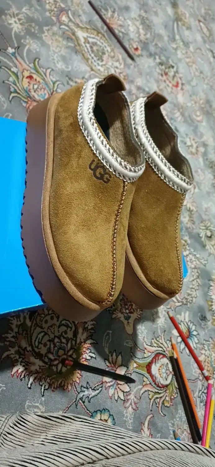 یک جفت کفش خیلی شیک و جدید ونو|کیف، کفش، کمربند|تربت جام, نظامی|دیوار