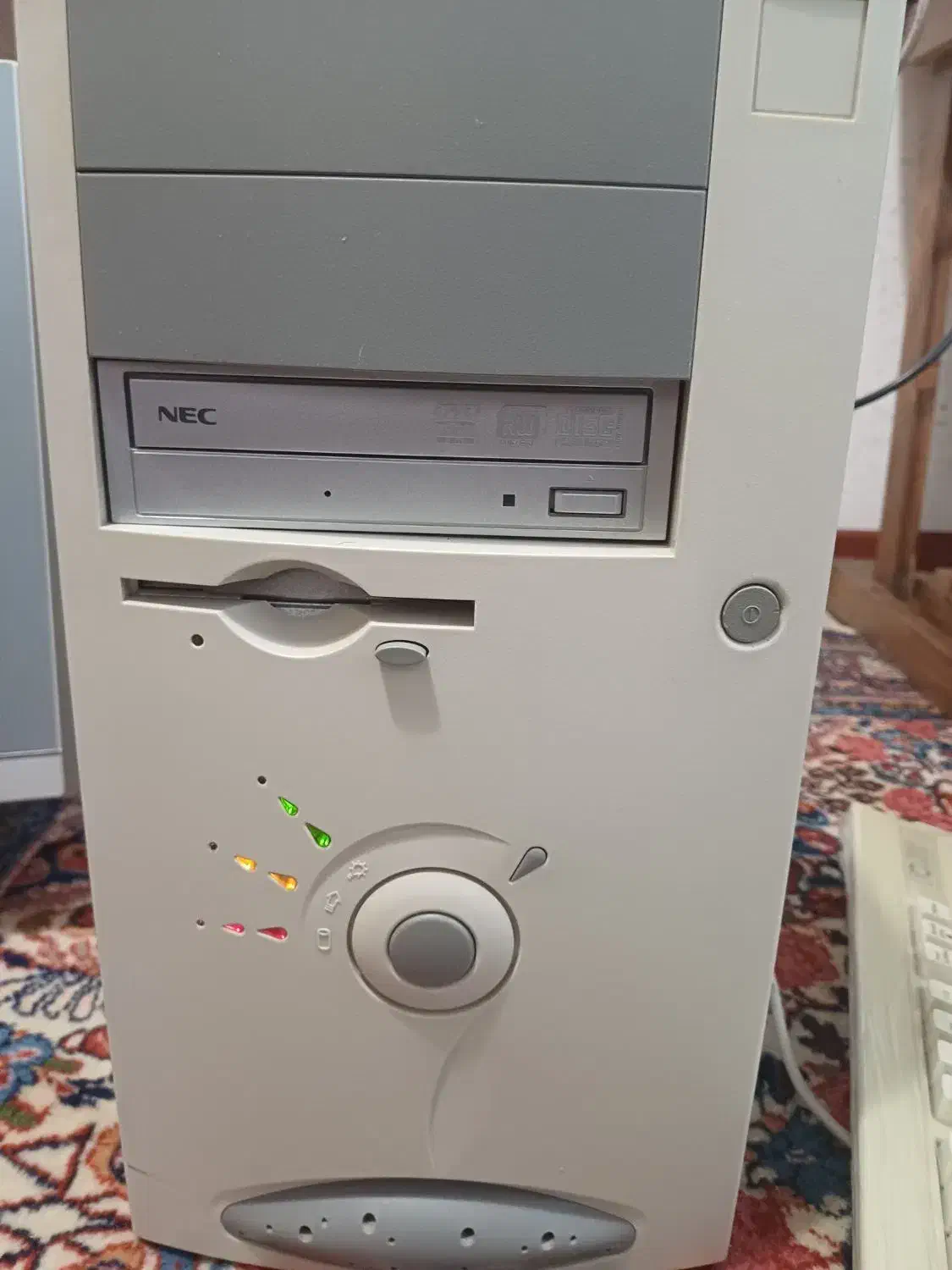 فروش کامپیوتر و مانیتور قدیمی (مناسب کلکسیون)|رایانه رومیزی|تهران, سازمان برنامه شمالی|دیوار