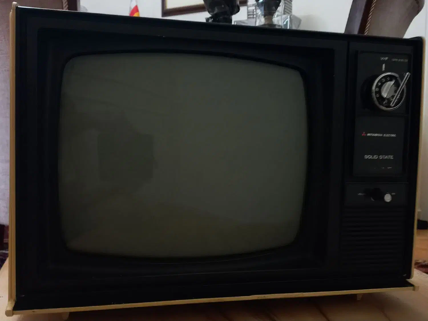 تلویزیون ۱۴ قدیمی سیاه سفید|تلویزیون و پروژکتور|تهران, باشگاه نفت|دیوار