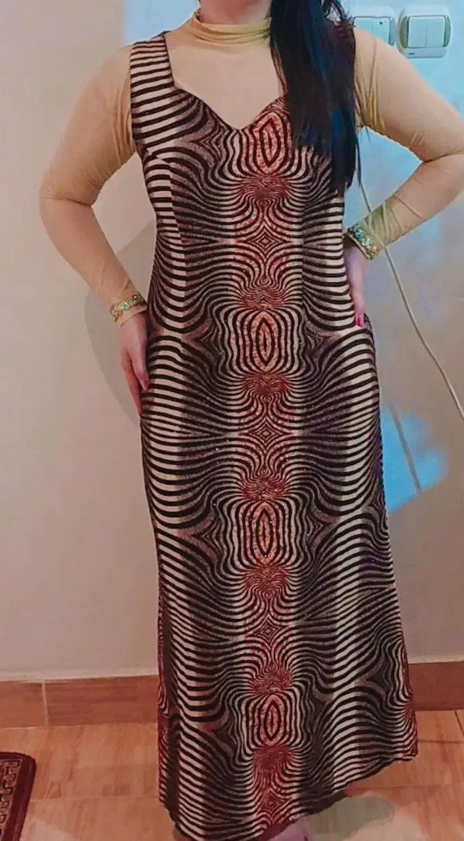 لباس مجلسی|لباس|رشت, حمیدیان|دیوار