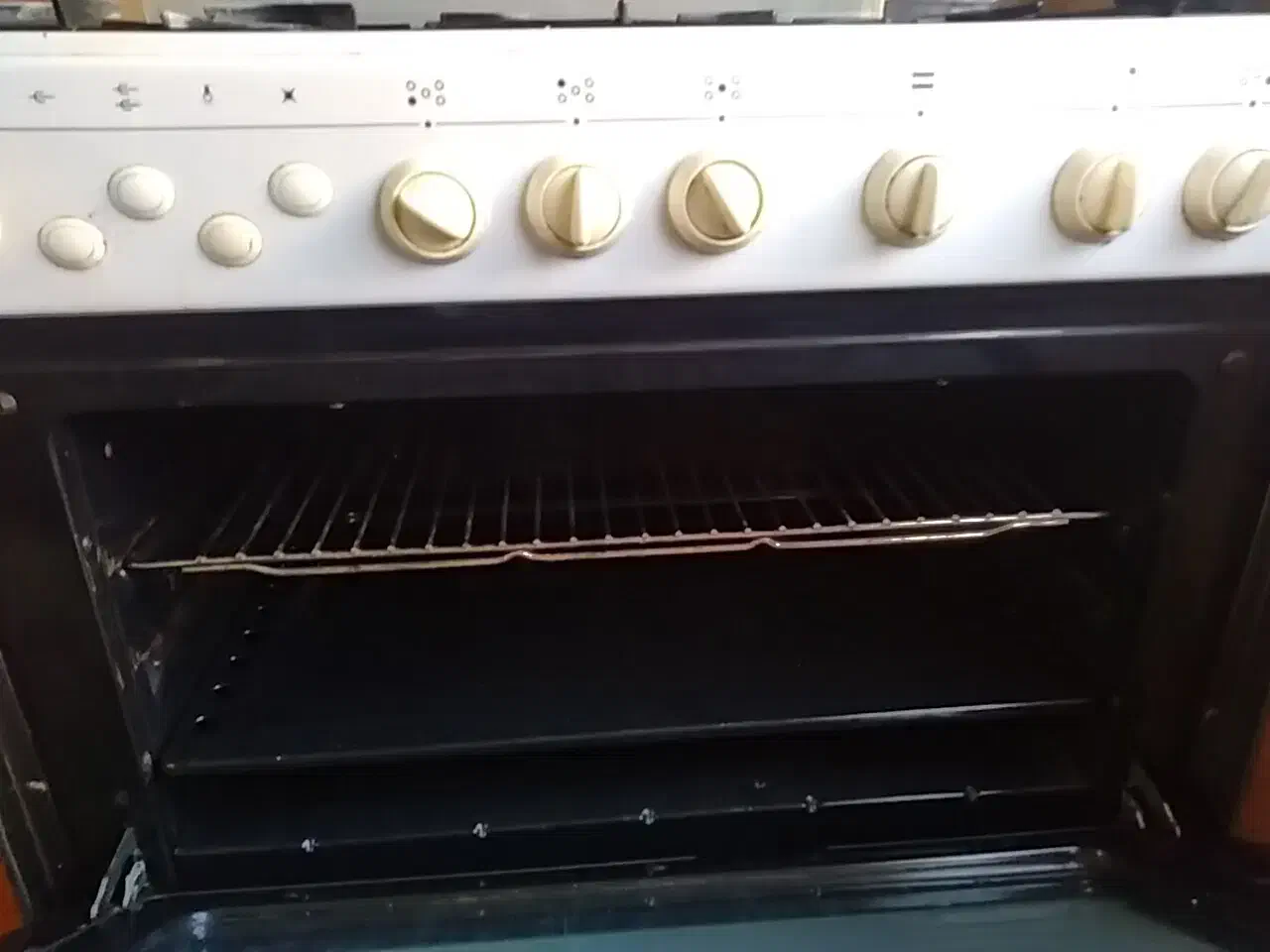 فرگاز 5 شعله  سالم|اجاق گاز و لوازم برقی پخت‌وپز|گرگان, |دیوار