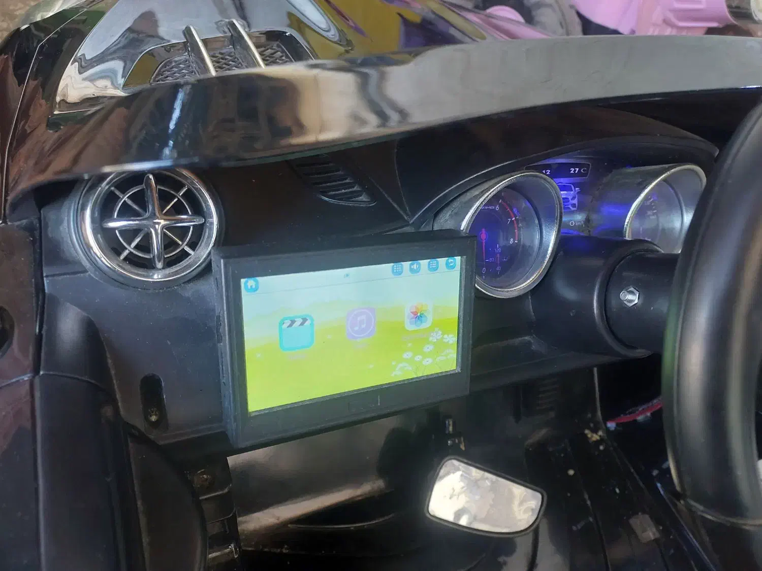 ماشین شارژی دوموتورخ سه سرعته|اسباب‌بازی بچه|تهران, وصفنارد|دیوار