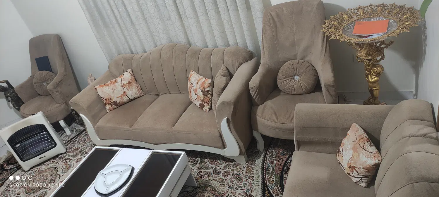 فروش|مبلمان خانگی و میز عسلی|تهران, منیریه|دیوار