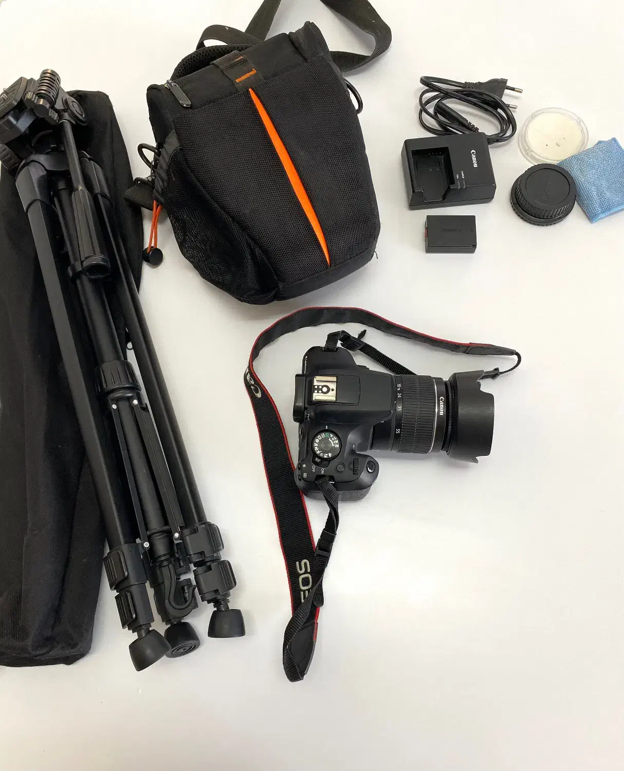 دوربین کنون1300Dبا لنز18.55|دوربین عکاسی و فیلم‌برداری|چناران, |دیوار