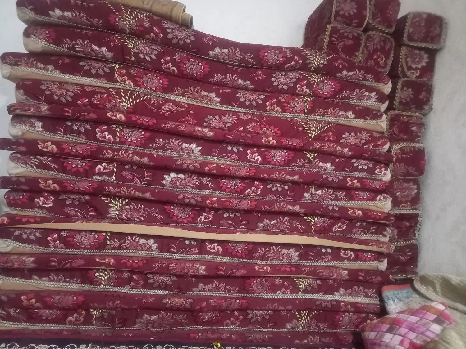 مبل خلیجی|مبلمان خانگی و میز عسلی|اهواز, کمپلو جنوبی|دیوار