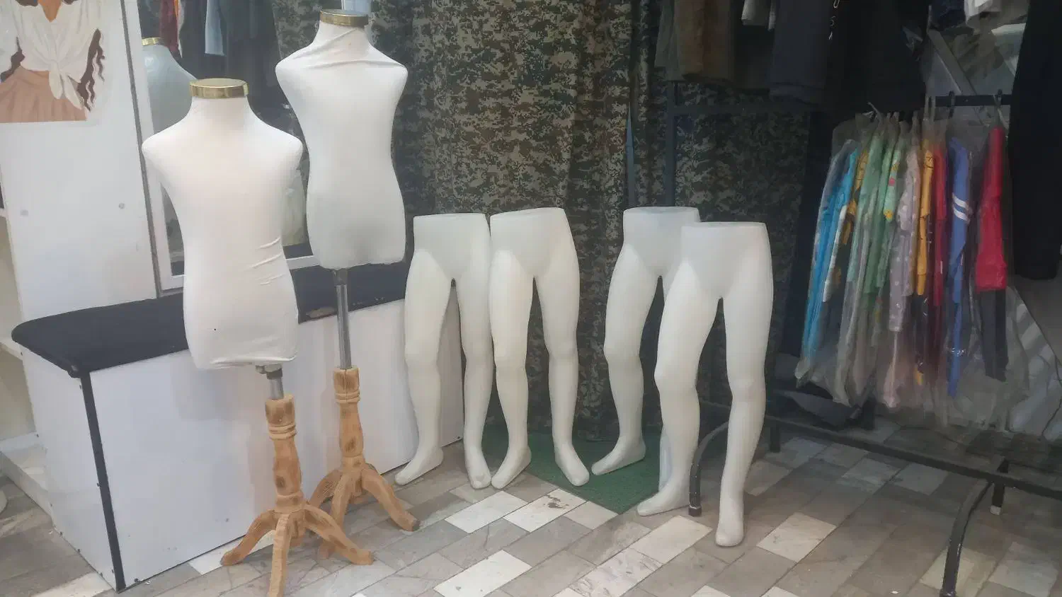 قفسه و رگال|کتابخانه، شلف، قفسه‌های دیواری|قدس, شهر‌قدس|دیوار