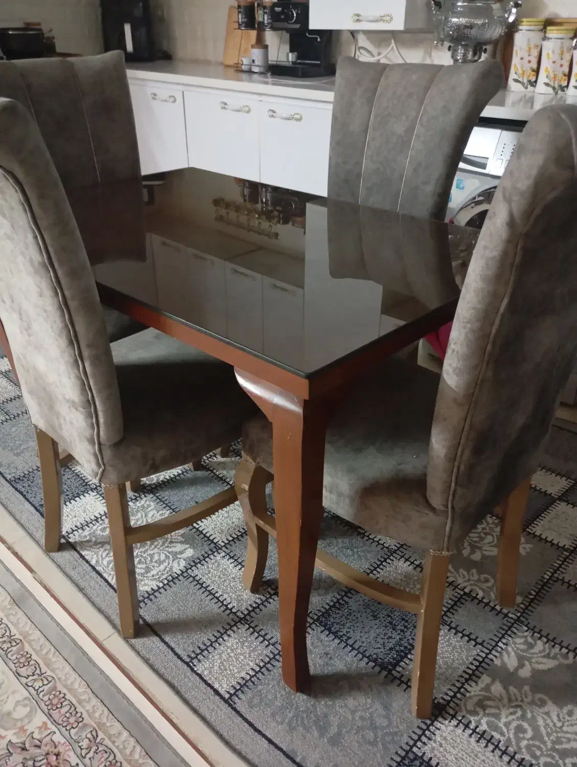 میز غذا خوری،۴نفره کاملا سالم|میز و صندلی غذاخوری|قرچک, باقرآباد|دیوار